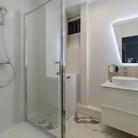 Poeticstay - Saint Lazare アパート *