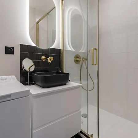 Poeticstay - Saint Lazare アパート