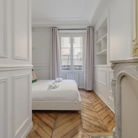 Poeticstay - Saint Lazare *