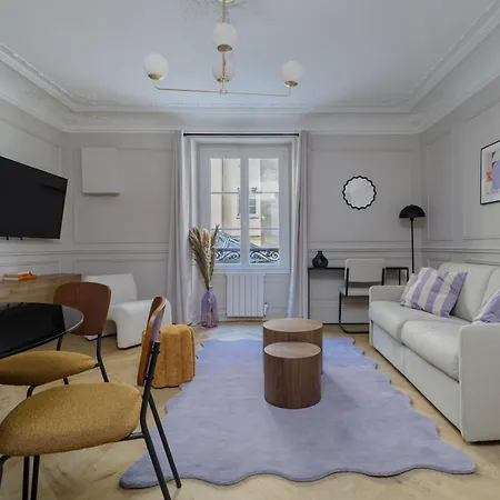 アパート Poeticstay - Saint Lazare パリ