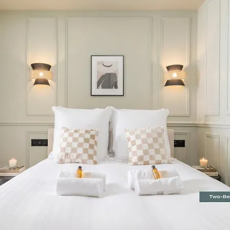 Poeticstay - Saint Lazare * Parijs