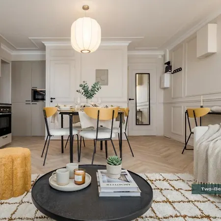 Poeticstay - Saint Lazare Parijs
