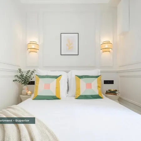 Poeticstay - Saint Lazare Appartement