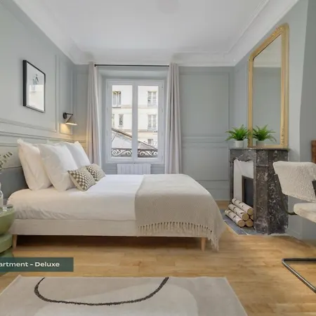 Poeticstay - Saint Lazare * Parijs