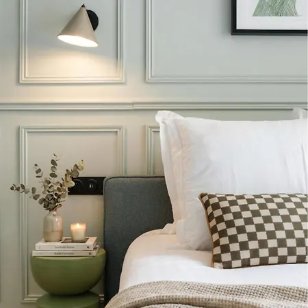 Poeticstay - Saint Lazare Appartement *