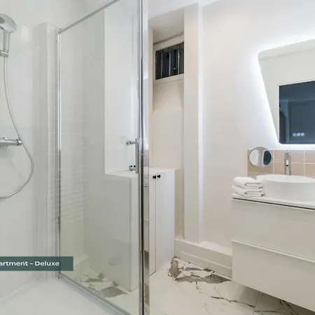 Appartement Poeticstay - Saint Lazare *