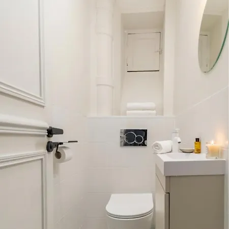 Poeticstay - Saint Lazare Appartement