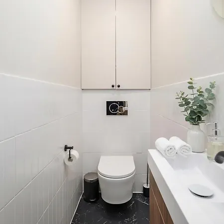 Appartement Poeticstay - Saint Lazare Parijs