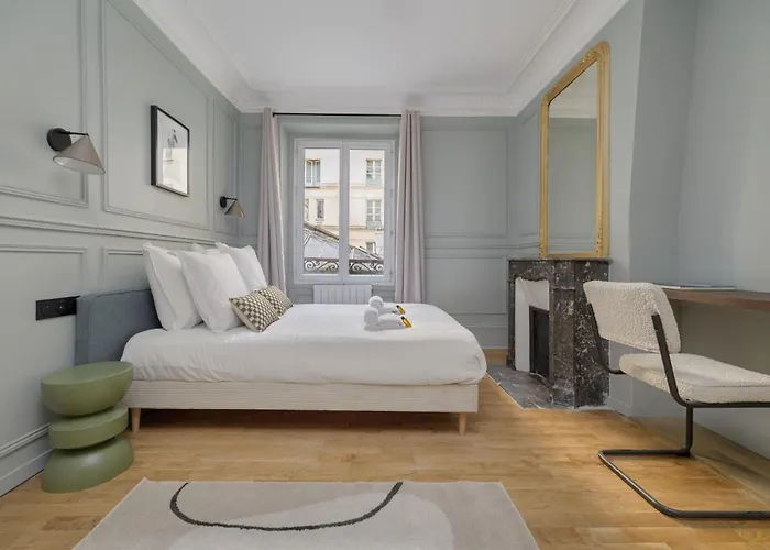 Poeticstay - Saint Lazare Апартаменты Париж