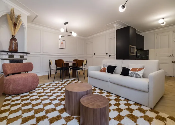 Poeticstay - Saint Lazare Апартаменты Париж