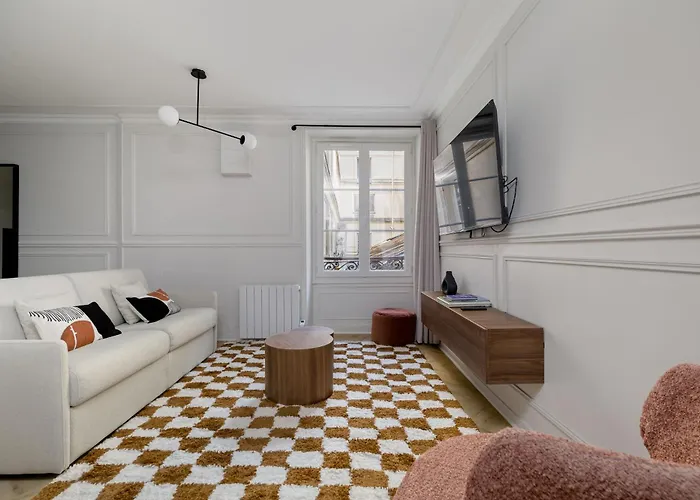 Poeticstay - Saint Lazare * Париж