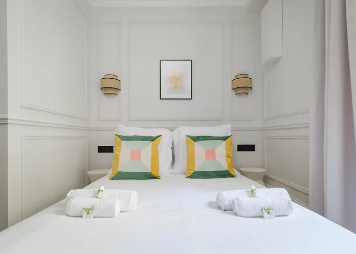 Апартаменты Poeticstay - Saint Lazare Париж