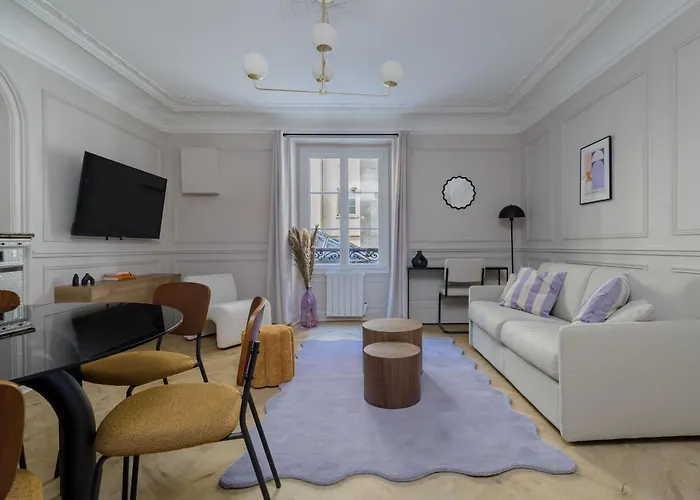 Апартаменты Poeticstay - Saint Lazare Париж