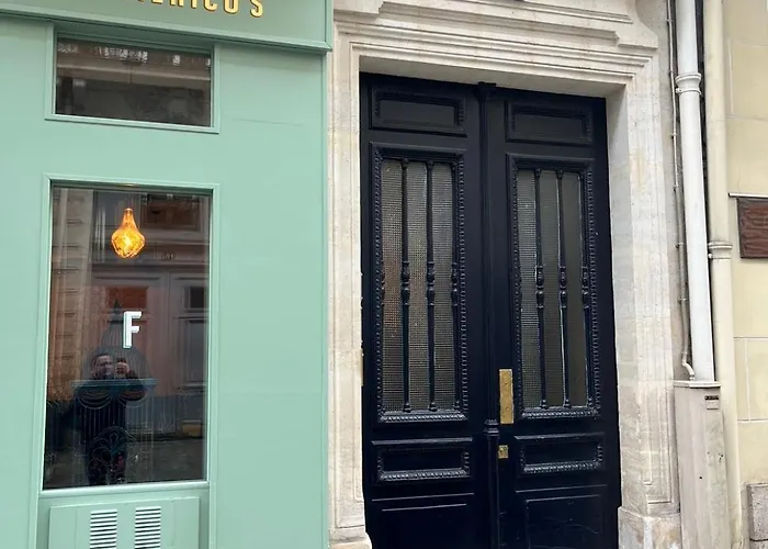 Poeticstay - Saint Lazare Апартаменты *